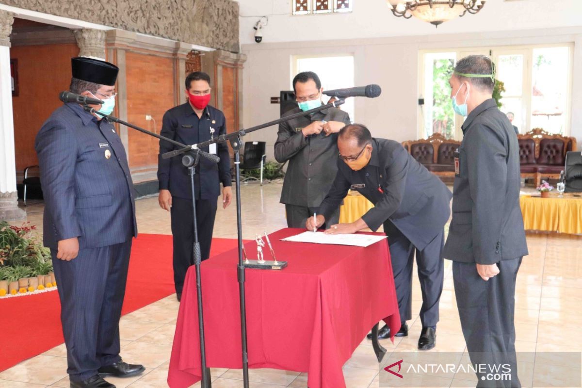 Bupati Buleleng bantah pergeseran empat pejabat karena pandemi COVID-19