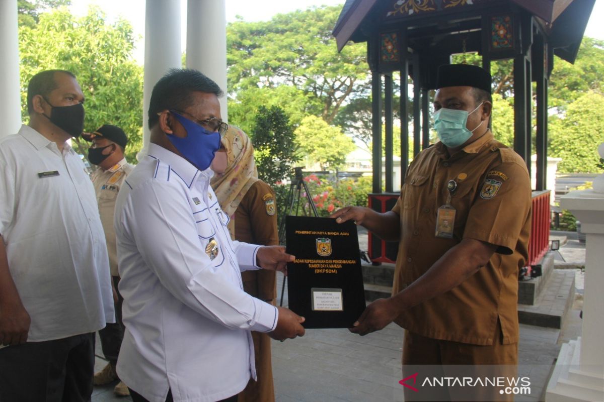 Aminullah serahkan SK kenaikan pangkat ASN, BKN Aceh apresiasi