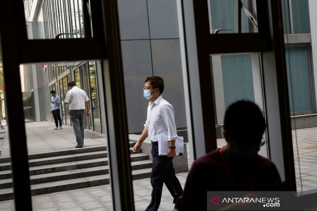 Dua gerai Starbucks didenda karena gunakan bahan kedaluwarsa