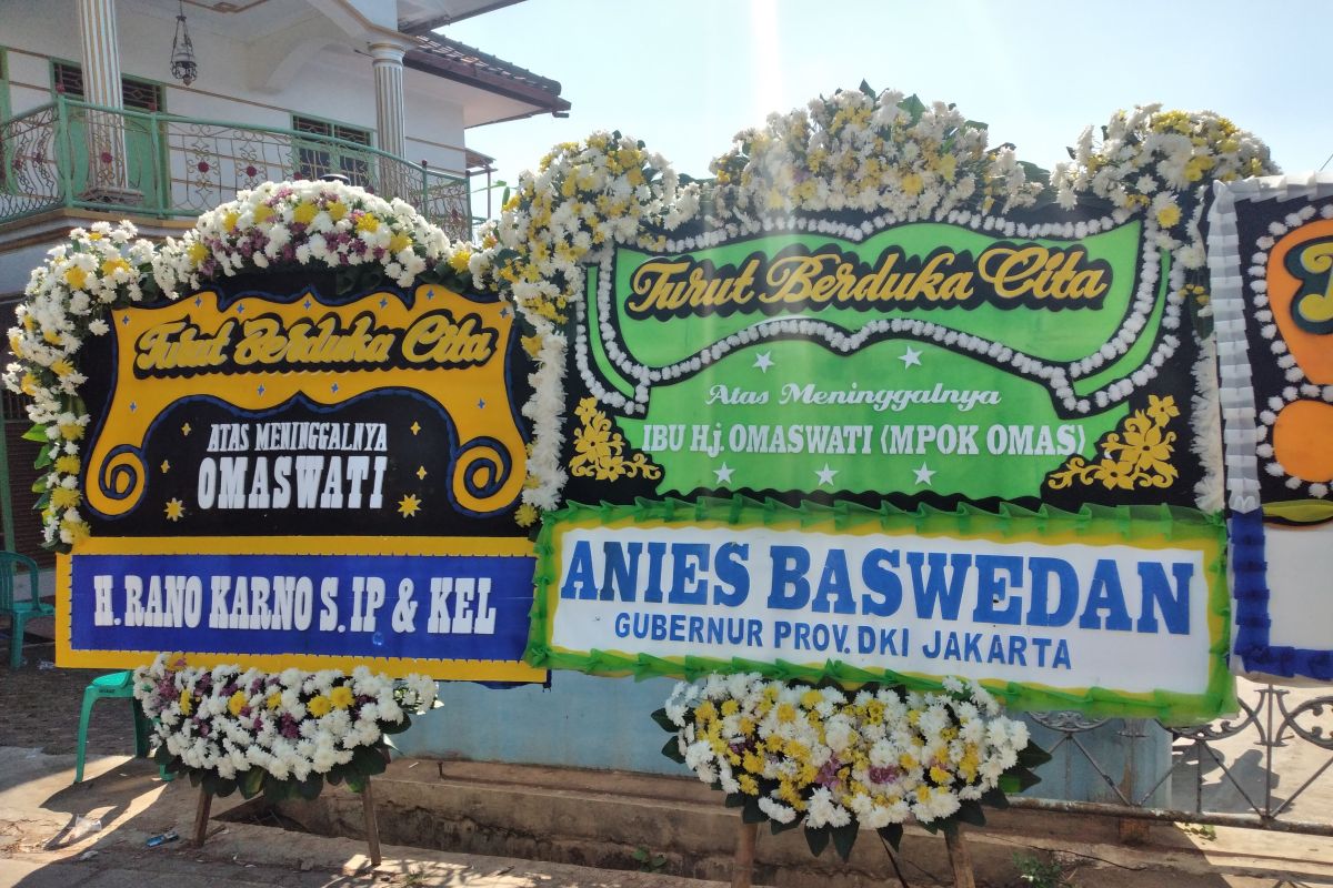 Anies Baswedan kirim bunga duka cita untuk Omaswati