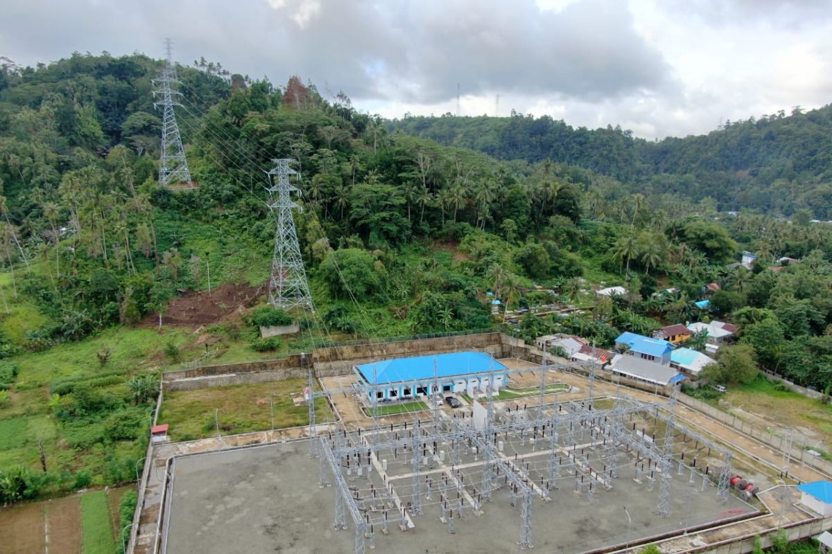 PLN berupaya tangani gangguan listrik saat HUT Kota Ambon, optimalkan pelayanan