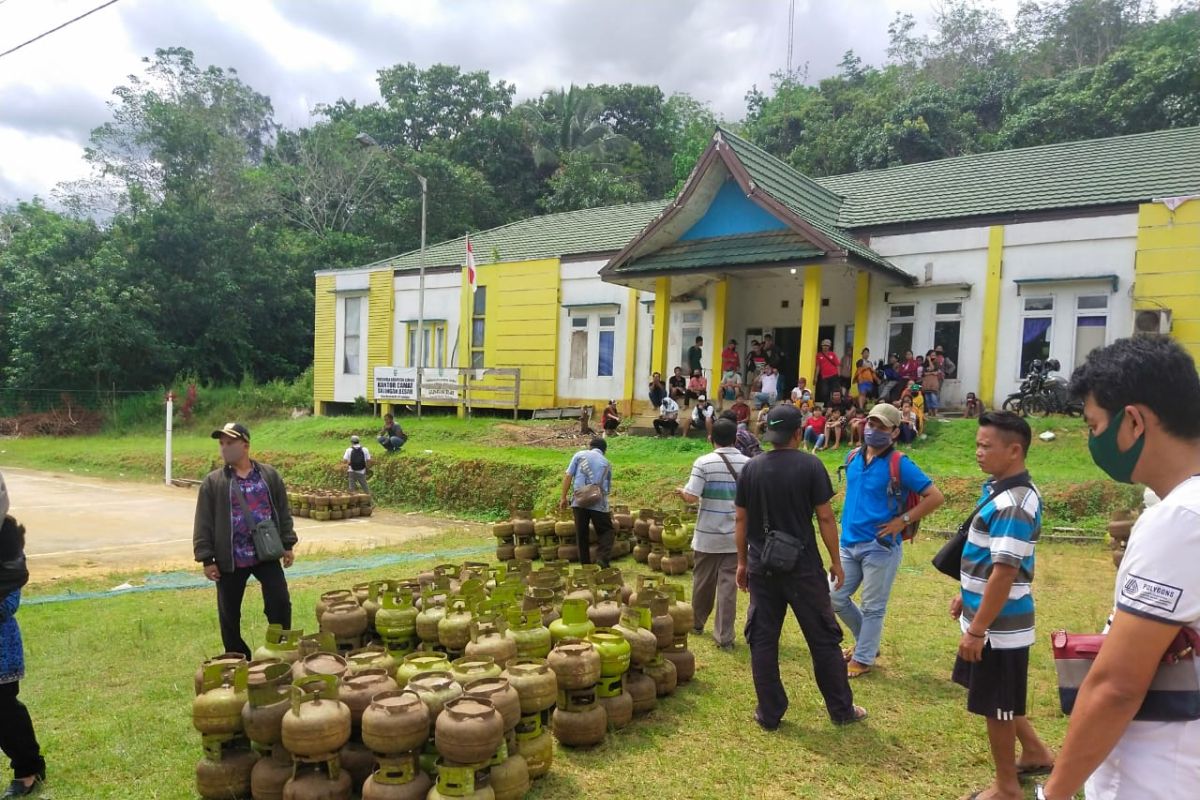 Pertamina gelar operasi pasar elpiji subsidi di kawasan perbatasan Sajingan