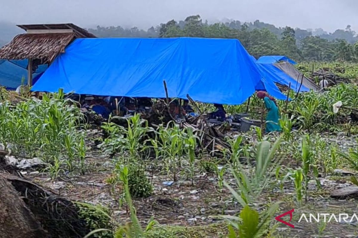 Gubernur Sulsel minta bantuan Pangdam ganti tenda pengungsi