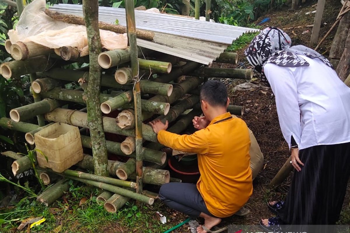 Pria dengan gangguan jiwa di Sukabumi dikerangkeng, dewan setempat upayakan therapi