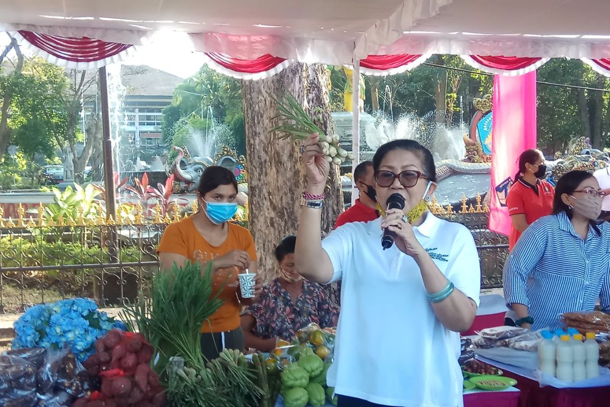 Putri Suastini Koster dukung Pemprov Bali adakan Pasar Tani