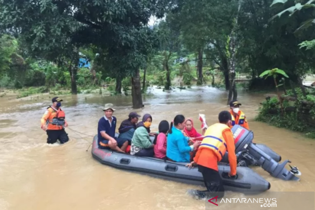 25 desa di enam kecamatan terdampak banjir di Konawe Utara