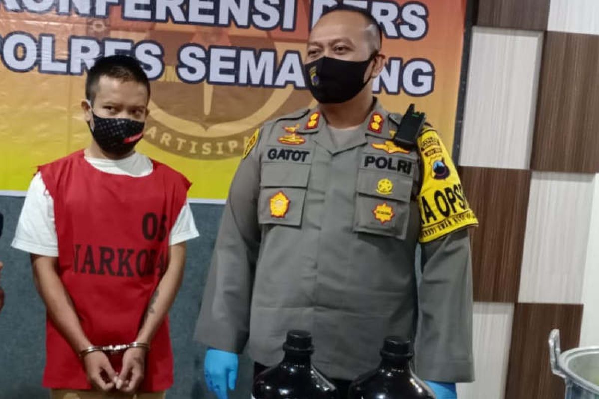 Polres Semarang tangkap seorang penjual tembakau Gorila