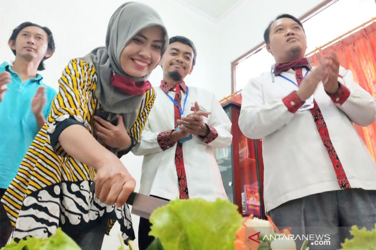 HUT jadi Palangka Raya ke-63, pemkot gelar potong tumpeng massal secara virtual