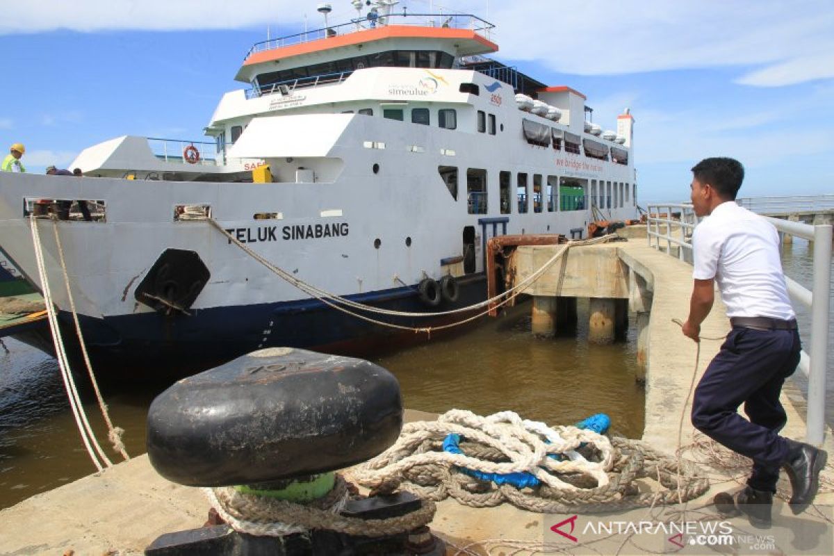 Dihadang badai hebat, KMP Teluk Sinabang selamat kembali ke Simeulue
