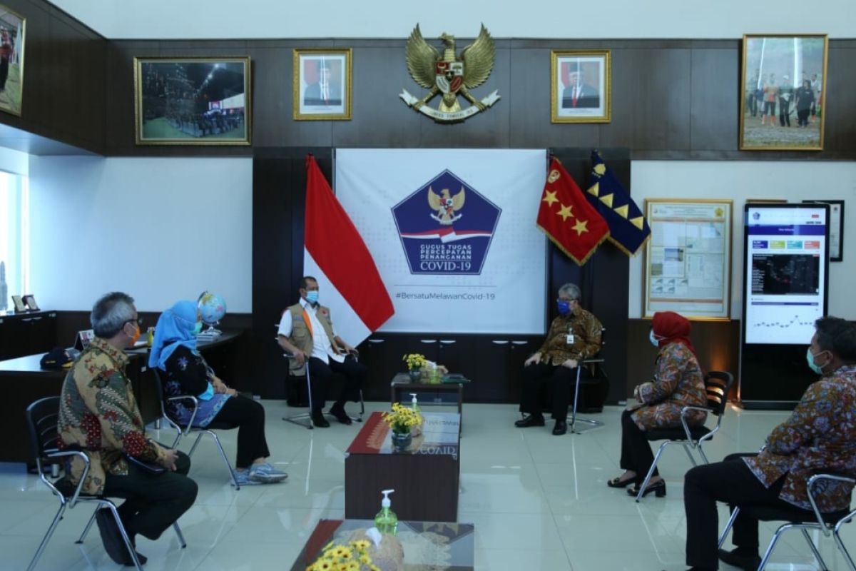 Bank BJB salurkan bantuan kemanusiaan COVID-19 ke BNPB