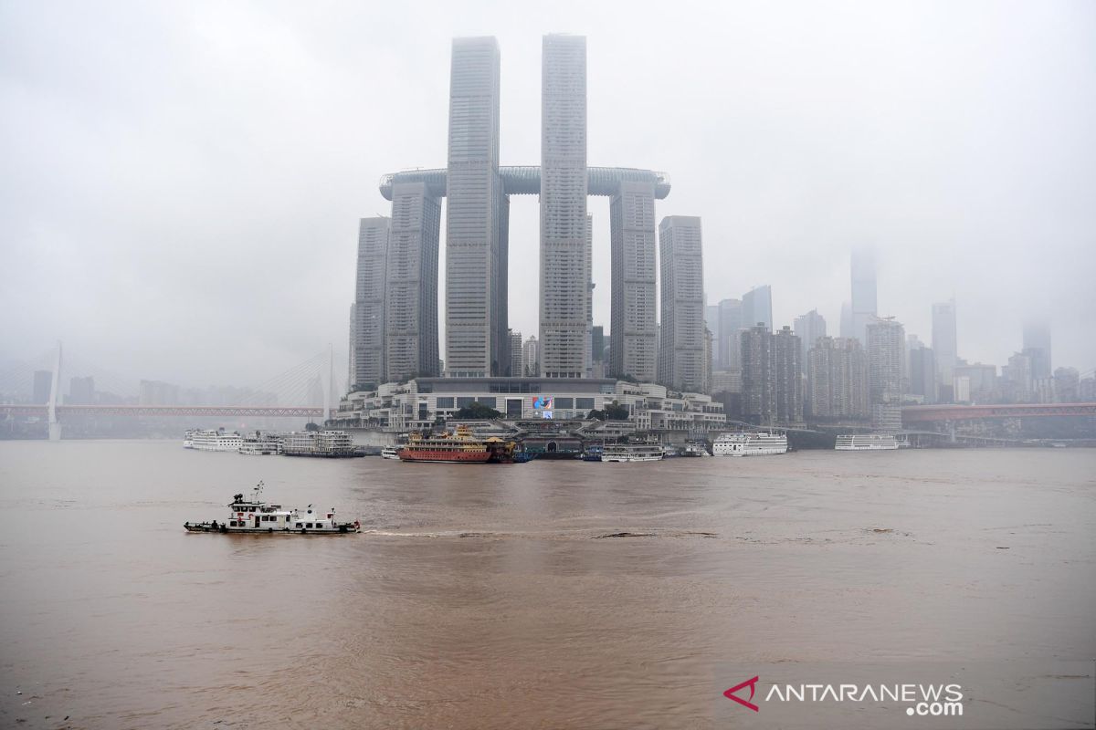 14 orang hilang setelah tabrakan dua kapal barang di China