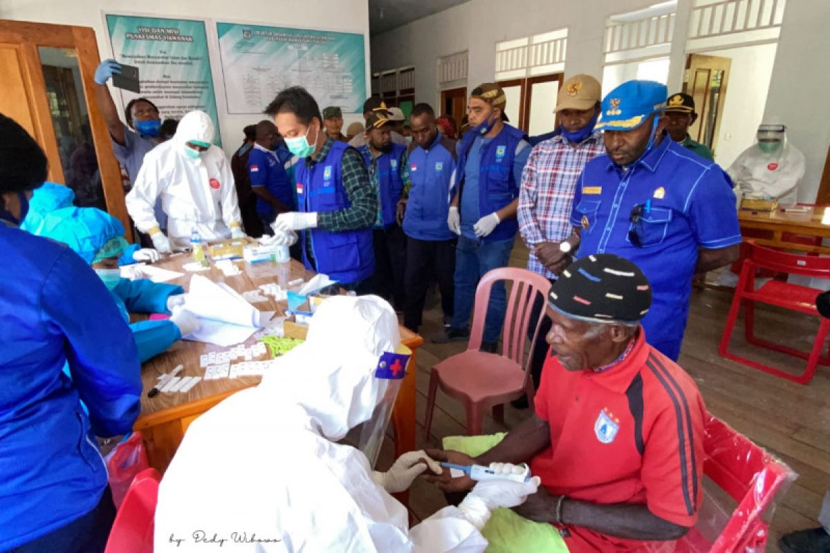 Satgas COVID-19 Mamberamo Tengah rampungkan rapid test di Kampung Inaga