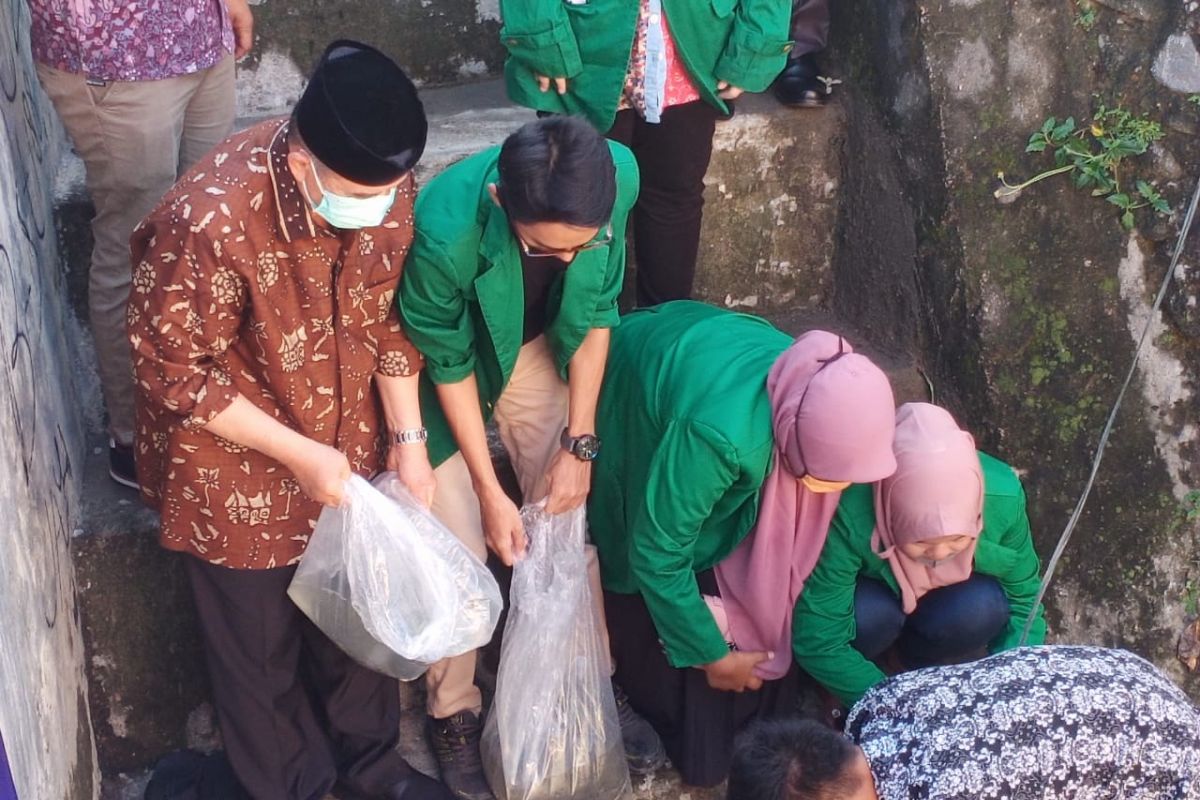 Nasrul Abit ajak masyarakat jaga saluran irigasi agat tidak tercemar sampah