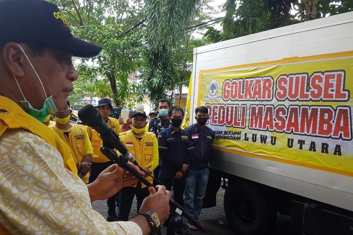 Parpol salurkan bantuan untuk korban banjir bandang di Luwu Utara