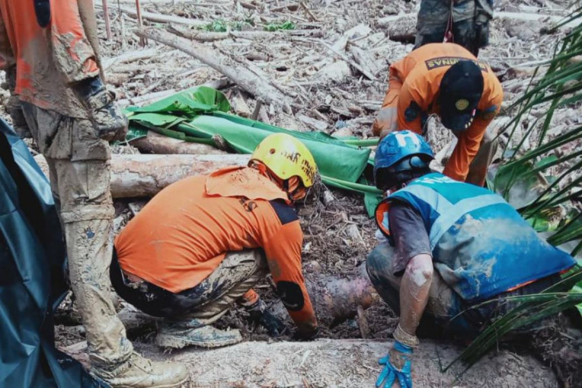 SAR Unhas Makassar fokus bantu bencana banjir Masamba
