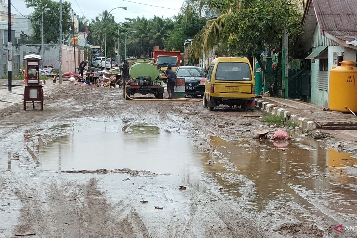 Korban meninggal akibat longsor-banjir Sorong kini lima