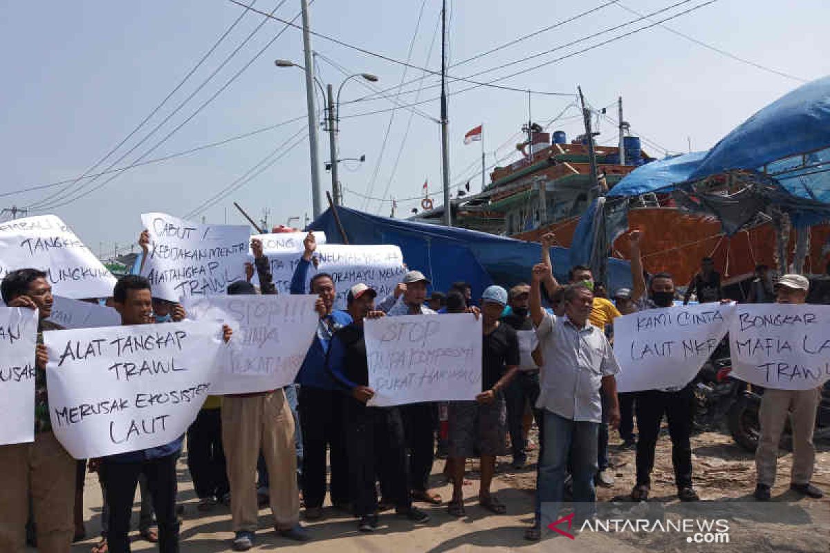 Nelayan Indramayu resah atas rencana KKP kembali legalkan cantrang