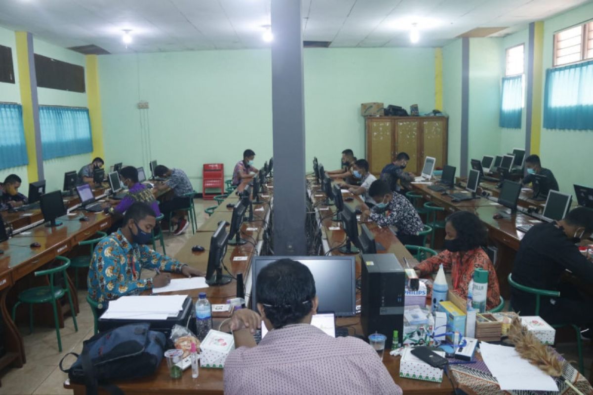Puluhan catar Akademi Kepolisian dari Papua ikuti tes akademik