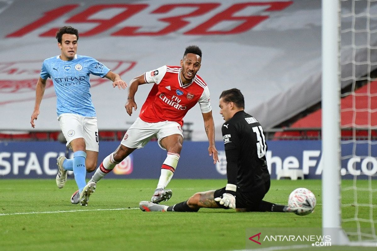 Berkat dua gol Aubameyang, Arsenal lewati City menuju final Piala FA