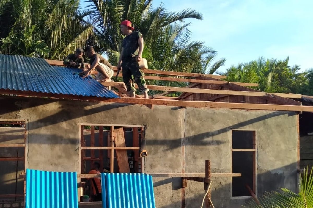 Satgas TMMD percepat bangunan 13 unit rumah warga kampung Natabui dan Toweta
