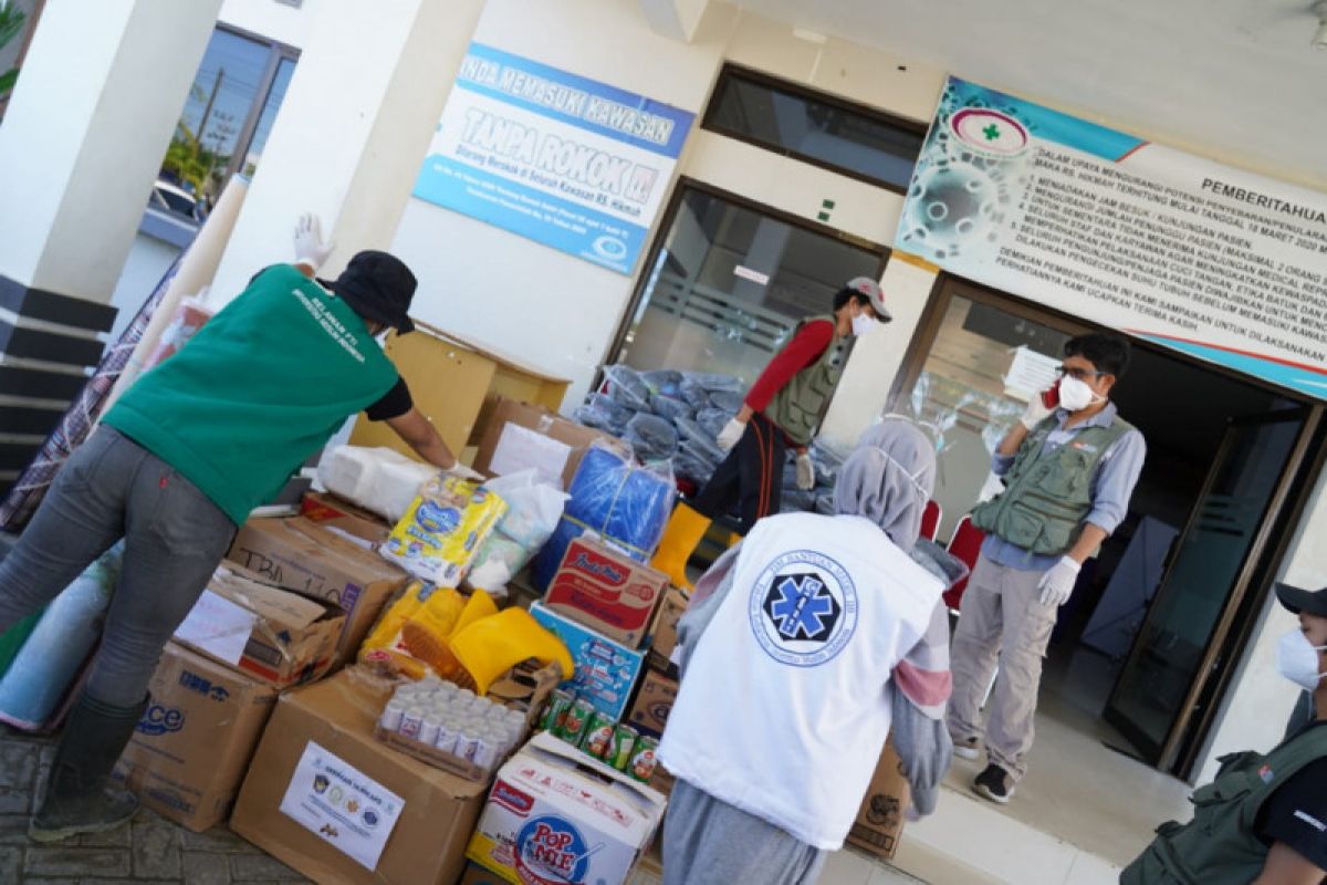 TBM FK dan FTI UMI sinergi bantu korban banjir bandang Masamba