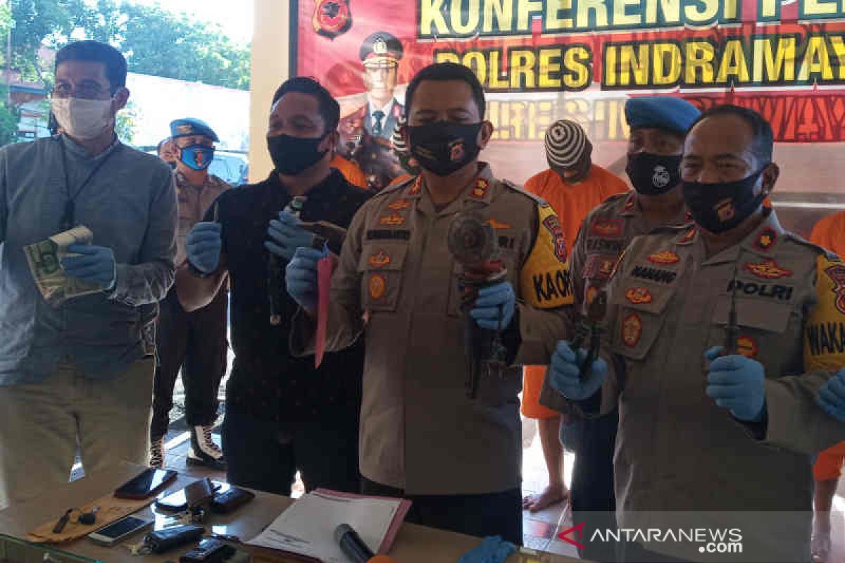 Polres Indramayu tangkap empat pelaku pencuri spesialis baterai "BTS"