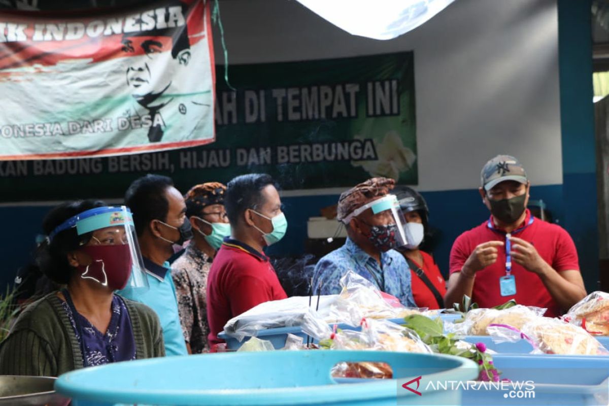 Badung edukasi pedagang pasar tradisional soal protokol kesehatan