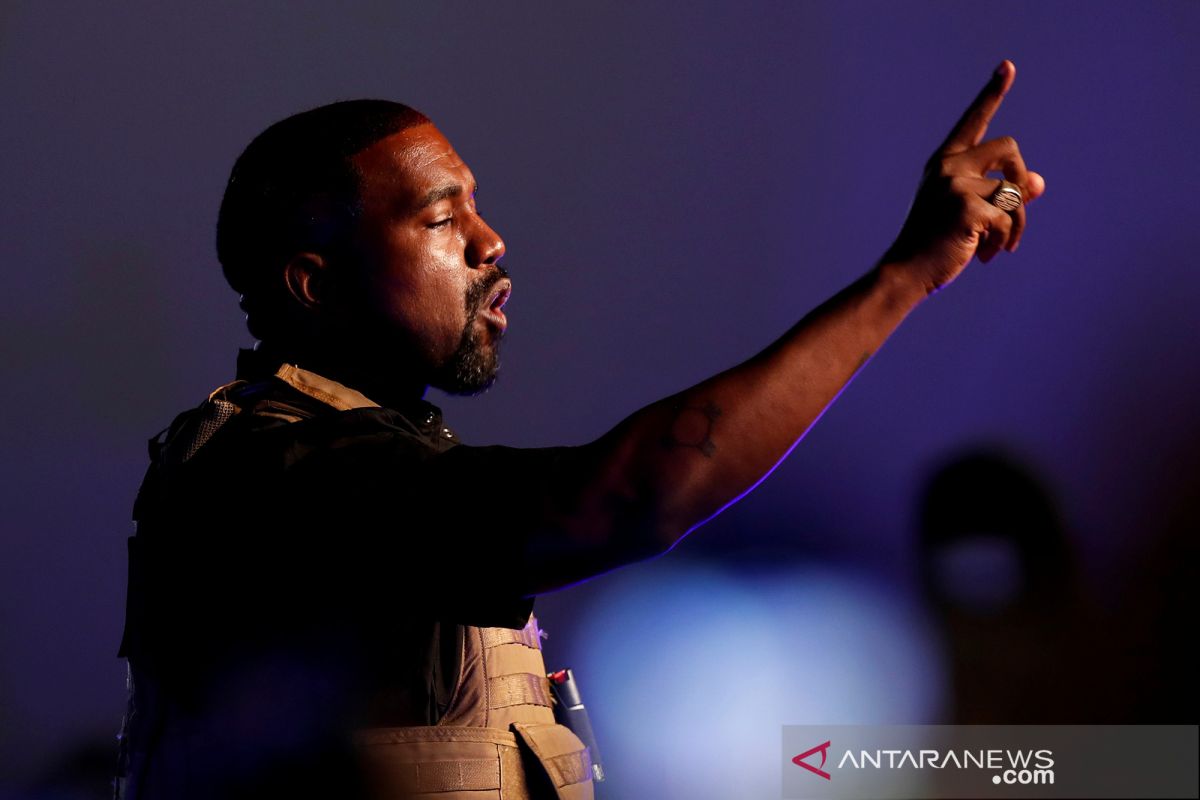 Kanye West berutang jutaan dolar AS untuk kampanye calon presiden