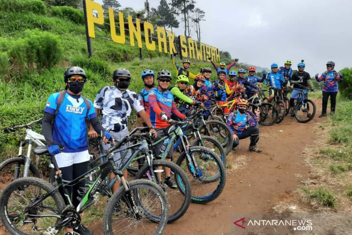 Bila kesampingkan protokol kesehatan, gowes bareng  rawan jadi transmisi COVID-19