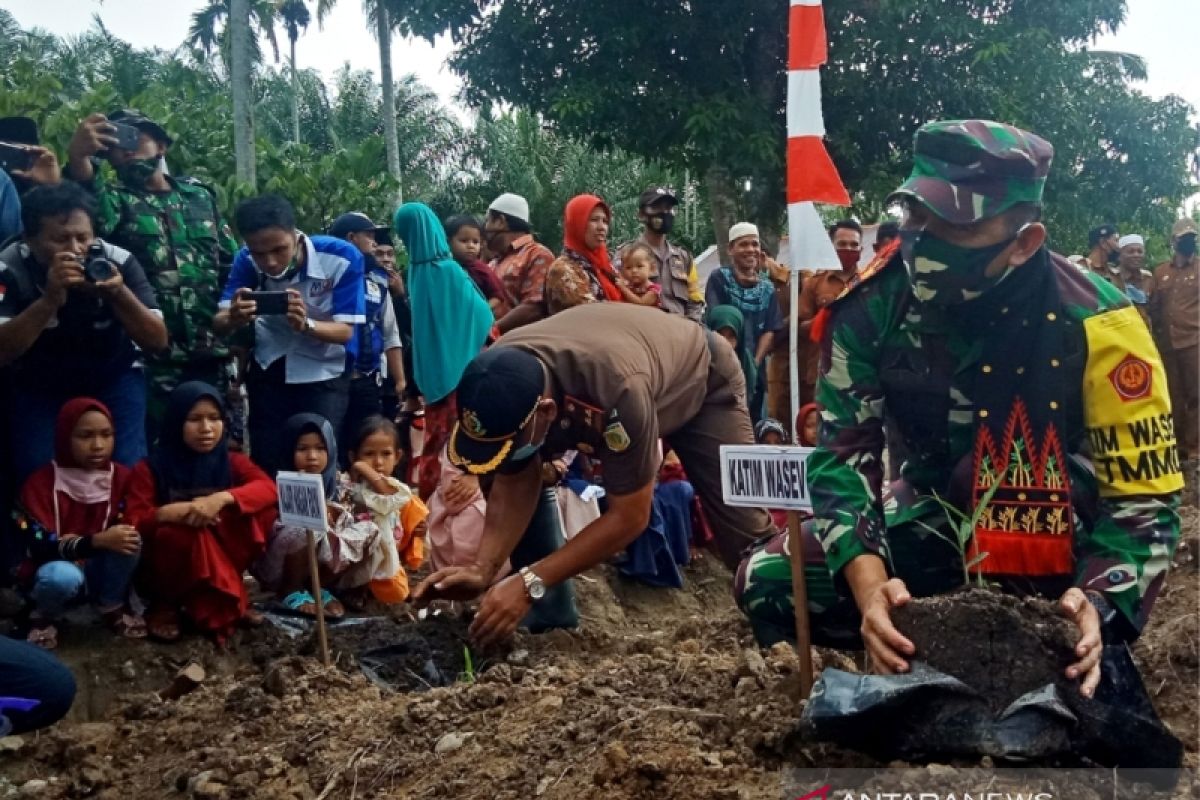 Kadispenad ajak warga Nagan Raya tanam jahe merah jaga imunitas cegah COVID-19