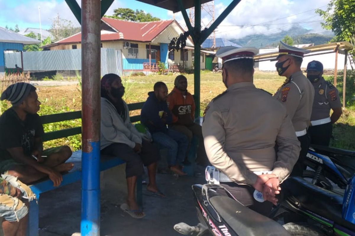 Polres Yalimo imbau tukang ojek tertib lalu lintas