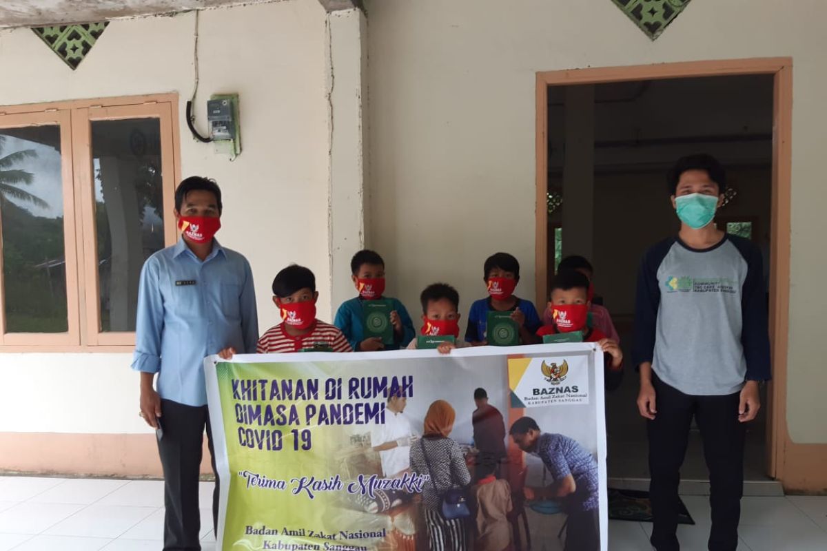 Baznas Sanggau gandeng Pemuda Muhammadiyah gelar khitanan gratis