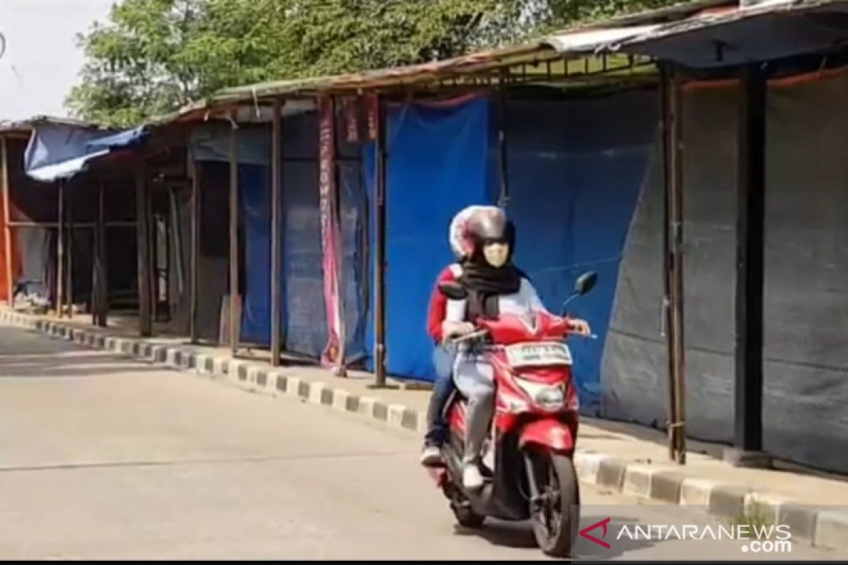 Pemkot Jaktim relokasi PKL dari Kanal Banjir Timur