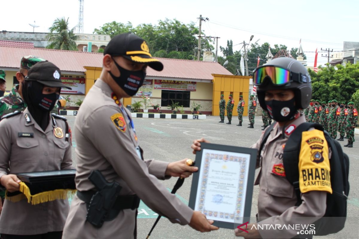 Kapolres Lhokseumawe beri penghargaan bagi Babinkamtibmas dan Babinsa