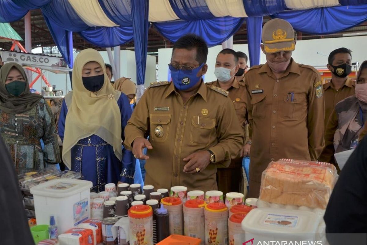 Wali Kota Buka Pasar Murah And Bazar Umkm Di Pasar Al Mahirah Lamdingin Antara News Aceh