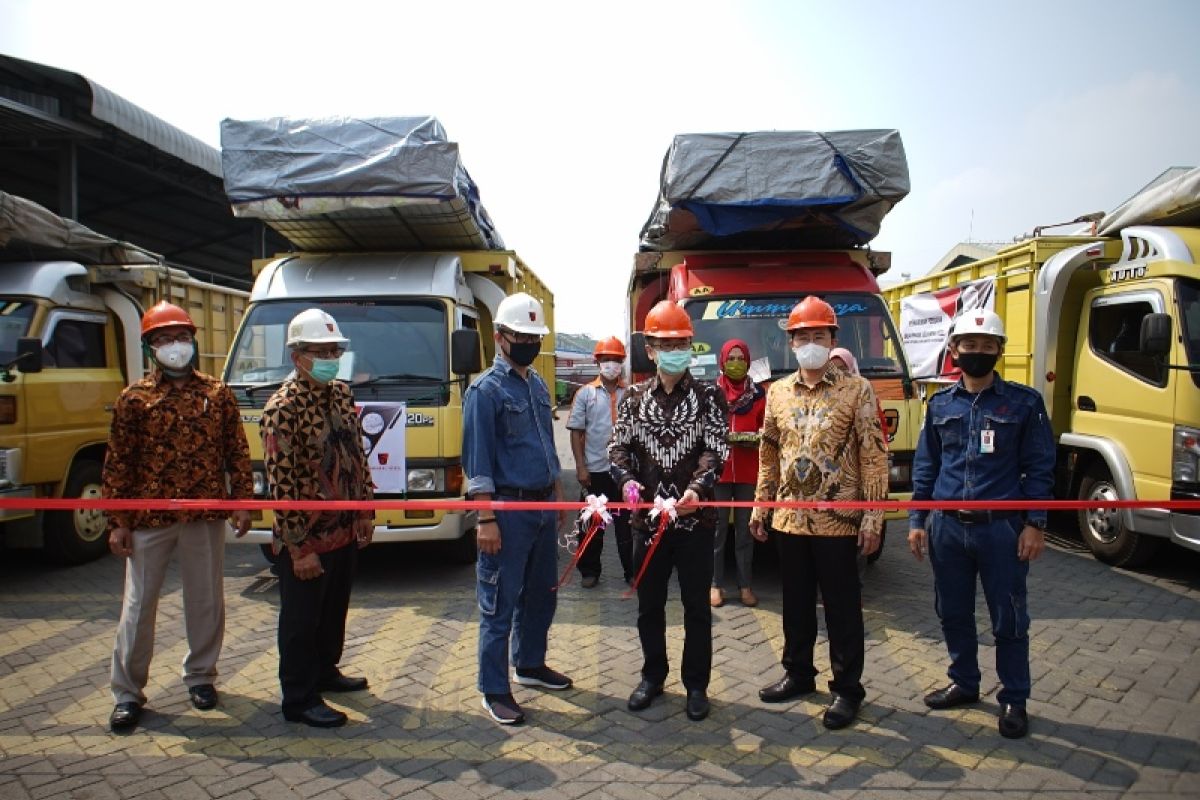 Krakatau Steel lakukan pengiriman perdana produk baru baja ringan di Mojokerto