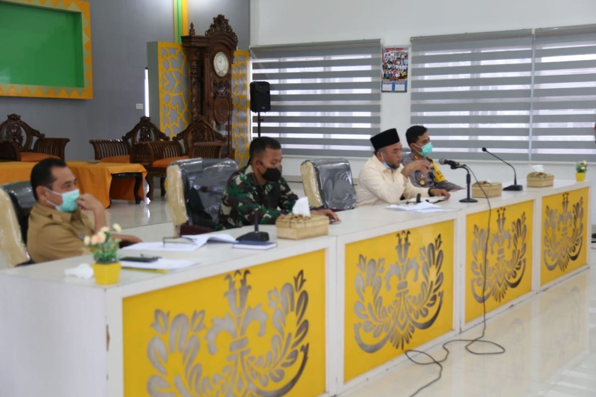 Bupati Labuhanbatu tegaskan data penerima bantuan harus sinkron