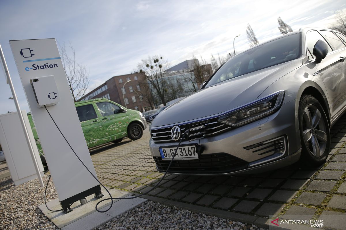 Volkswagen siapkan 150.000 stasiun pengisian listrik mulai bulan depan