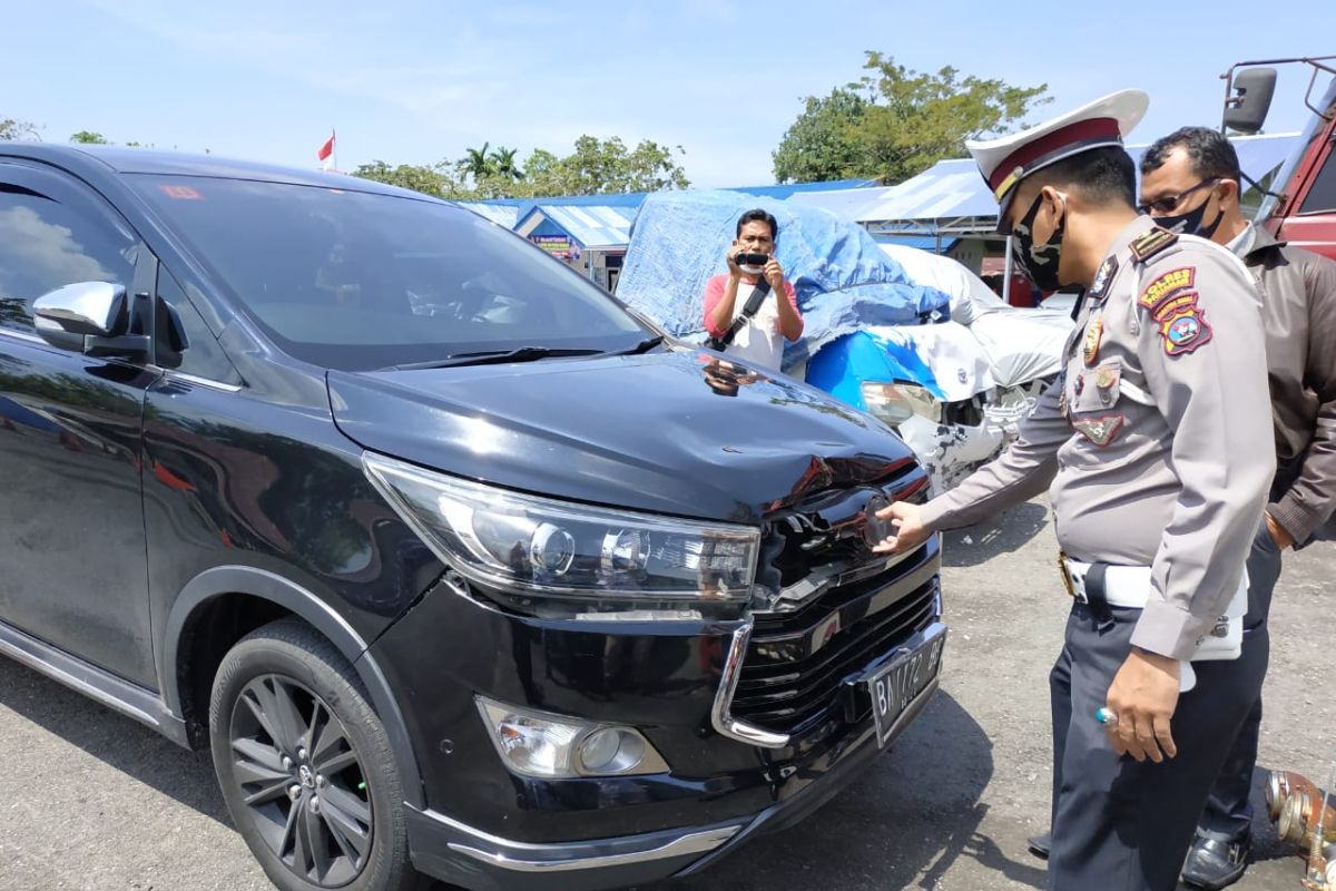 Diduga jadi pelaku tabrak lari, polisi tahan sopir istri Bupati Padang Pariaman