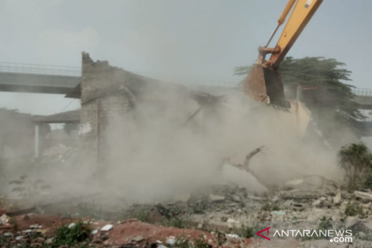 24 bangunan di Cipinang Melayu dibongkar untuk kereta cepat