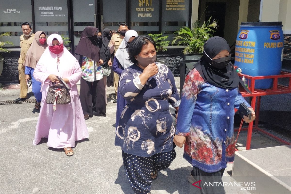 Ketua RT diduga tahan BST, puluhan emak-emak lapor polisi