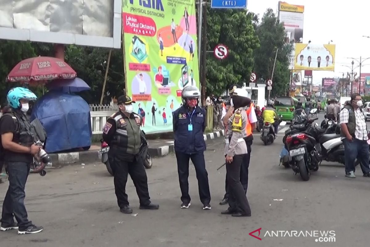 Operasi Patuh Lodaya di Kota Sukabumi jaring pengemudi langgar protokol kesehatan