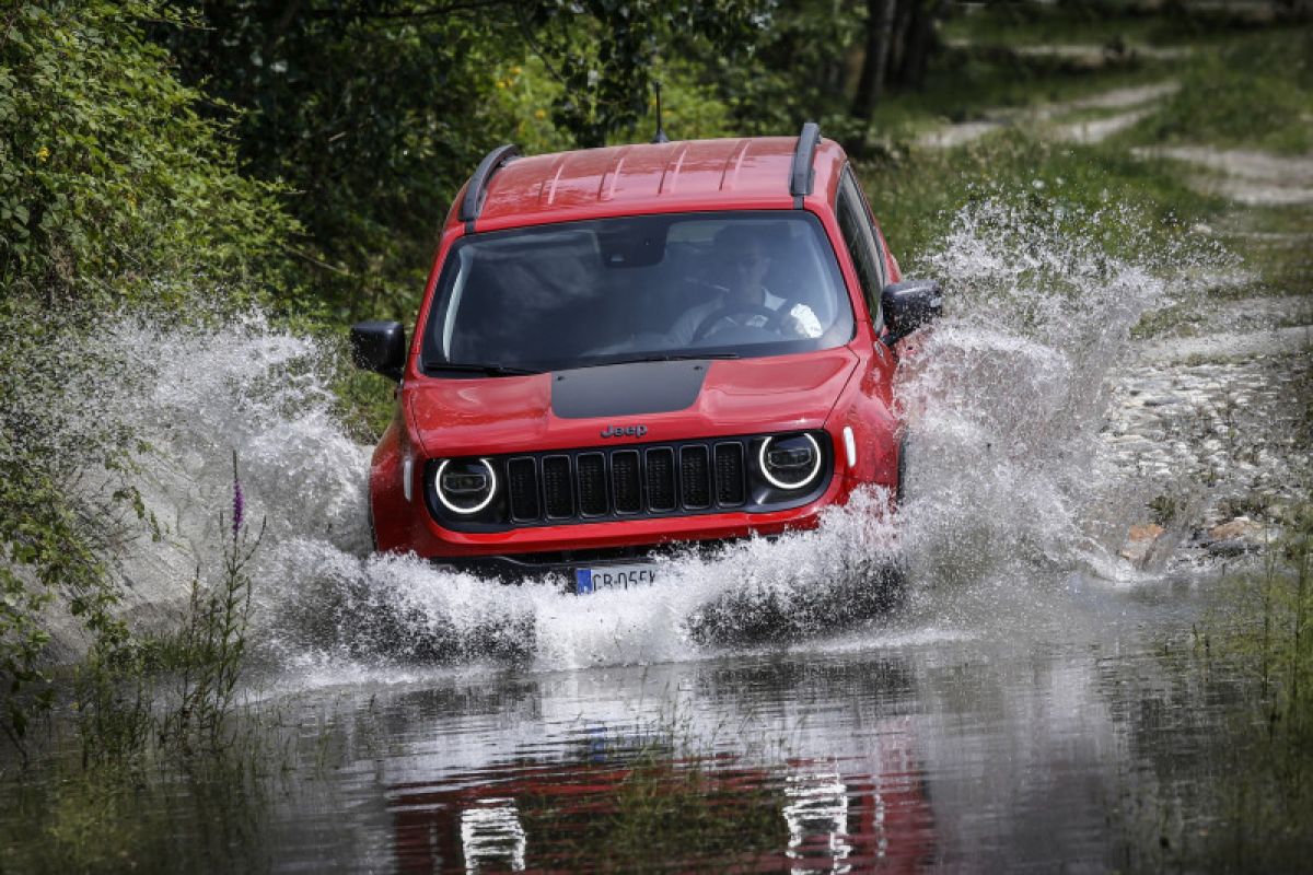 Jeep Compass dan Renegade PHEV 4Xe akan hadir di Eropa pada September