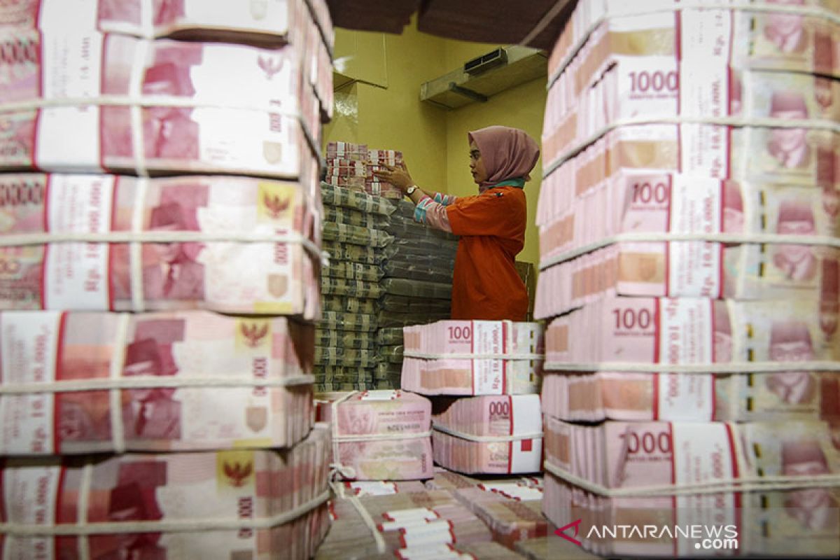 Cadangan devisa Indonesia September  turun jadi 135,2 miliar dolar