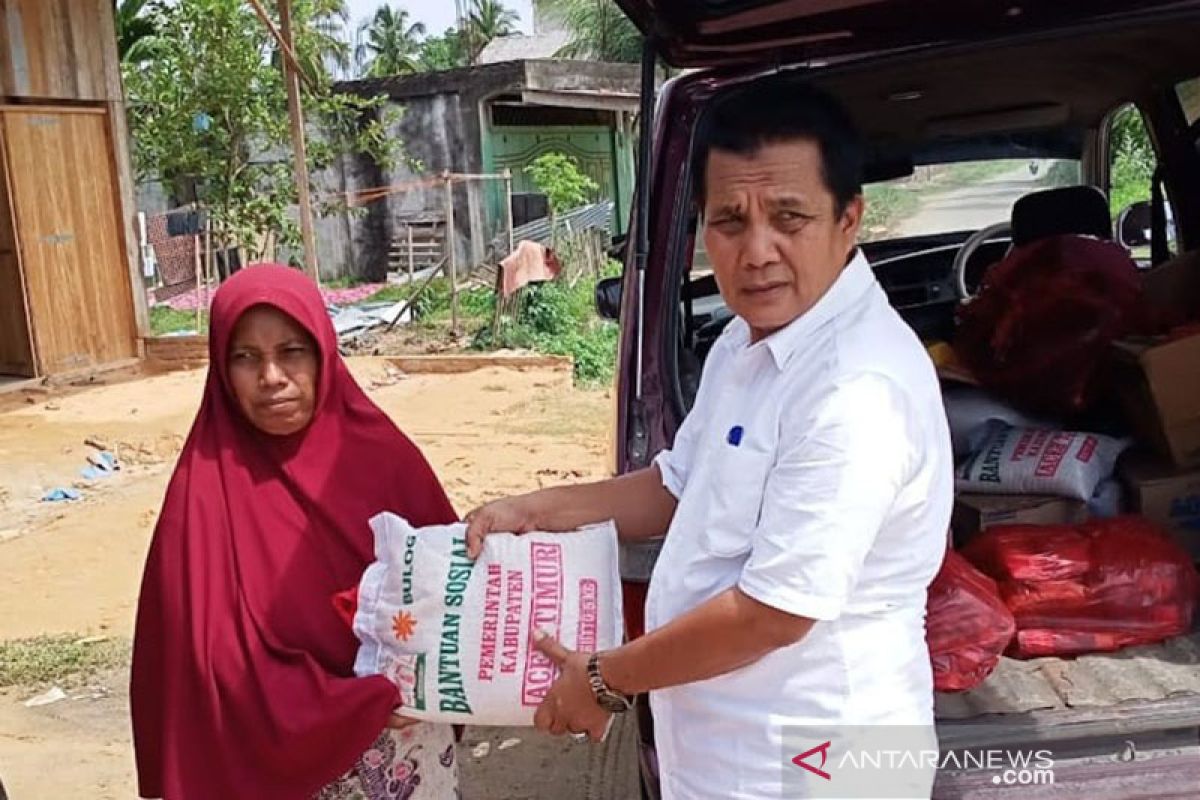 Pemkab Aceh Timur salurkan bantuan sembako untuk korban puting beliung