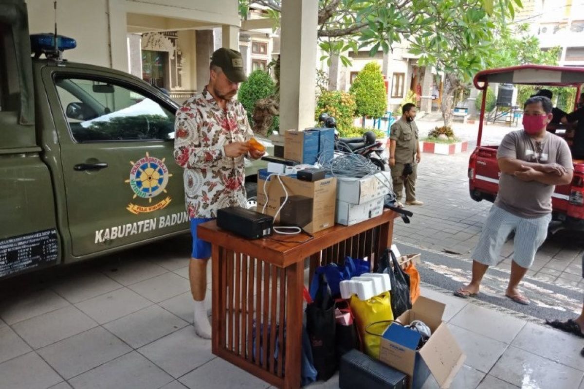 Seorang turis asal Rumania terancam dideportasi karena buat keributan di Bali