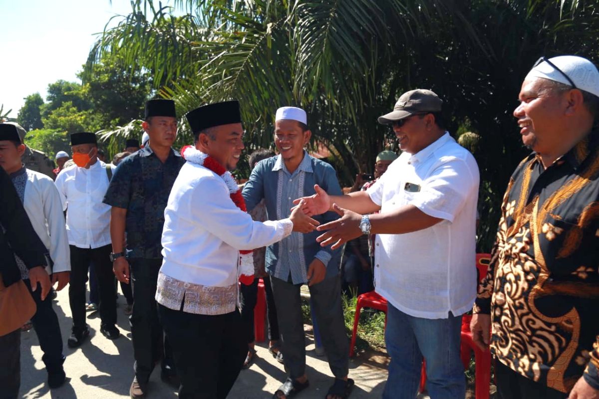 Bupati Labuhanbatu letakkan batu pertama pembangunan Mesjid Nurjalena Jadda