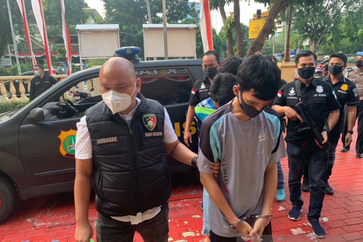 Polisi ringkus begal bersenjata di Jakarta Barat
