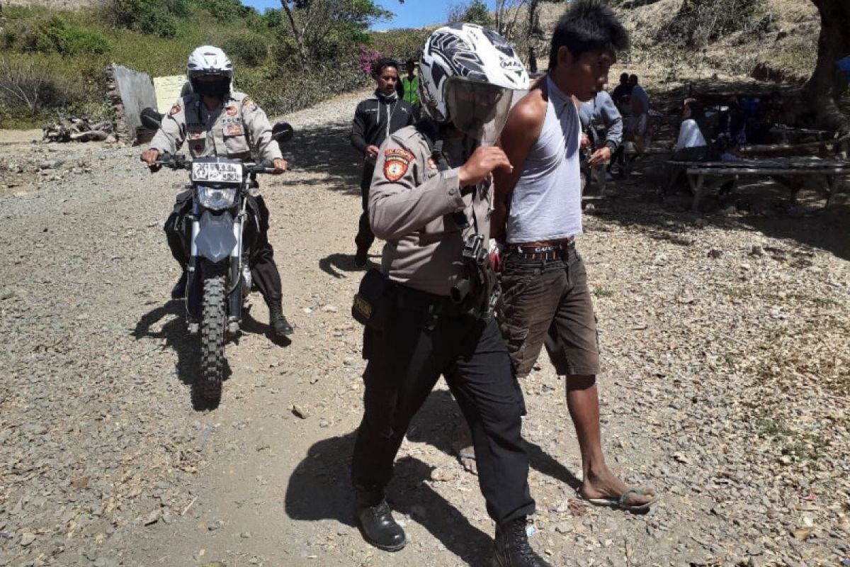 Peras pasangan muda mudi di Bukit Meresek Loteng, residivis dibekuk polisi