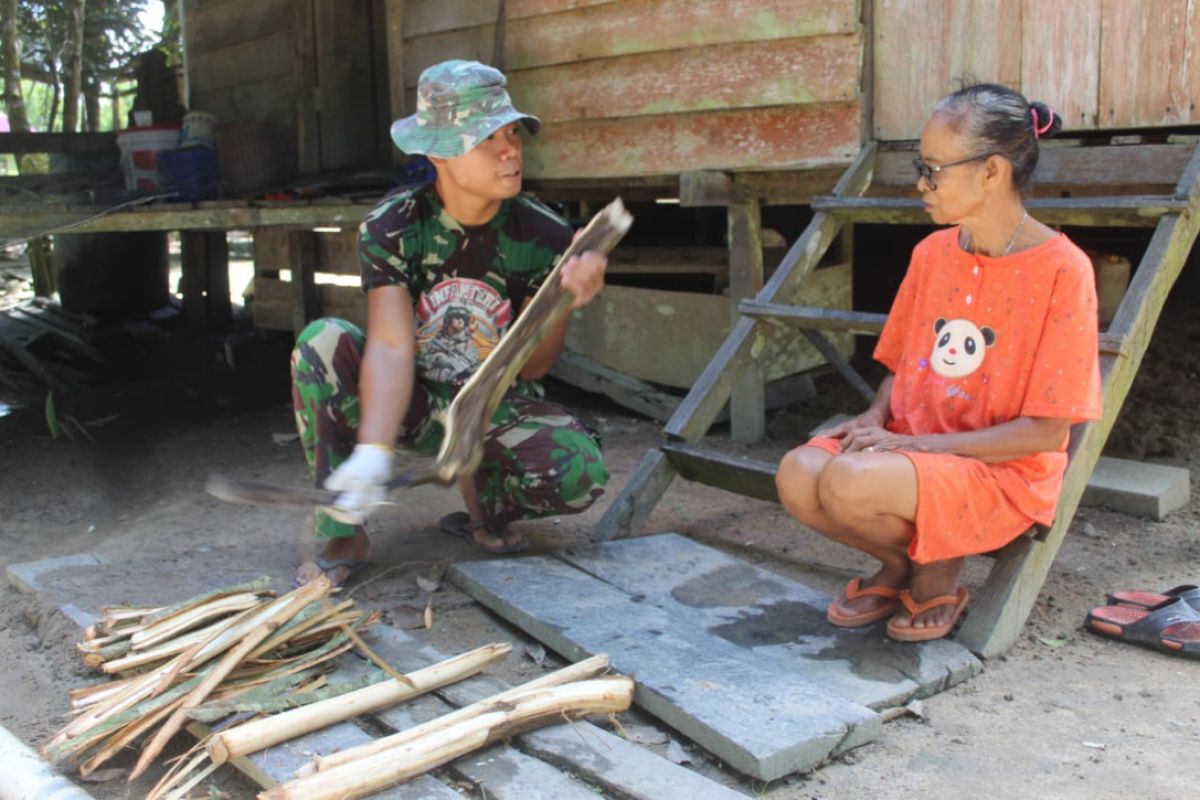 Dilokasi TMMD Kodim 1203/Ktp ada kayu pemangkal mahluk halus